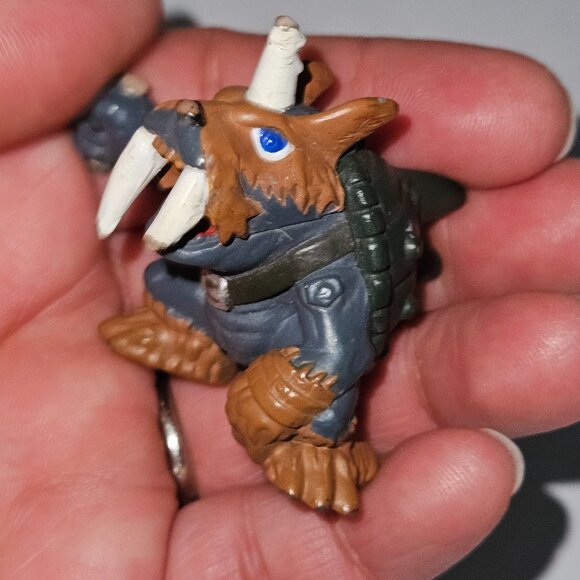 2 Digimon Figures Lot  Digital Monsters 1.5" Red Tyrannomon 1.75" Zudomon - Picture 7 of 13